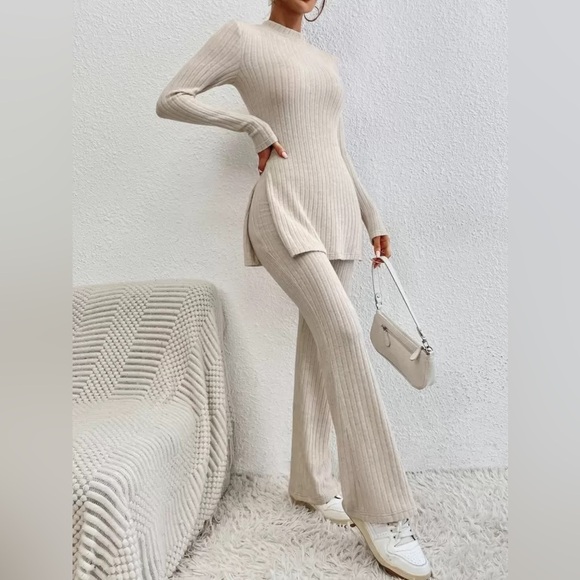 Elegant Cream Ribbed Knit Set - Picture 3 of 12